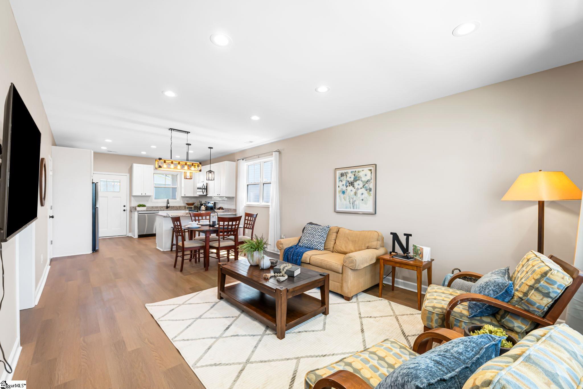 13 Bigby Street Greenville, SC 29607 - Photo 6 of 34