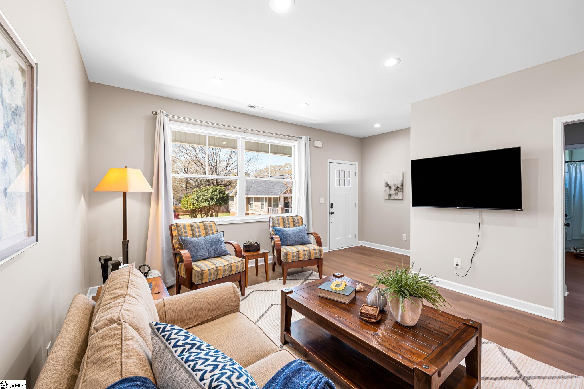 13 Bigby Street Greenville, SC 29607 - Photo 7 of 34