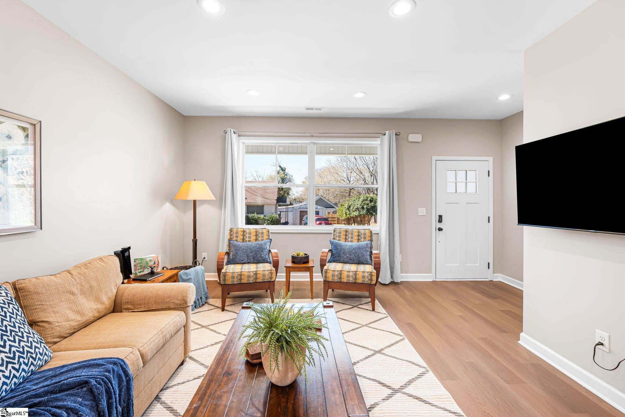 13 Bigby Street Greenville, SC 29607 - Photo 8 of 34