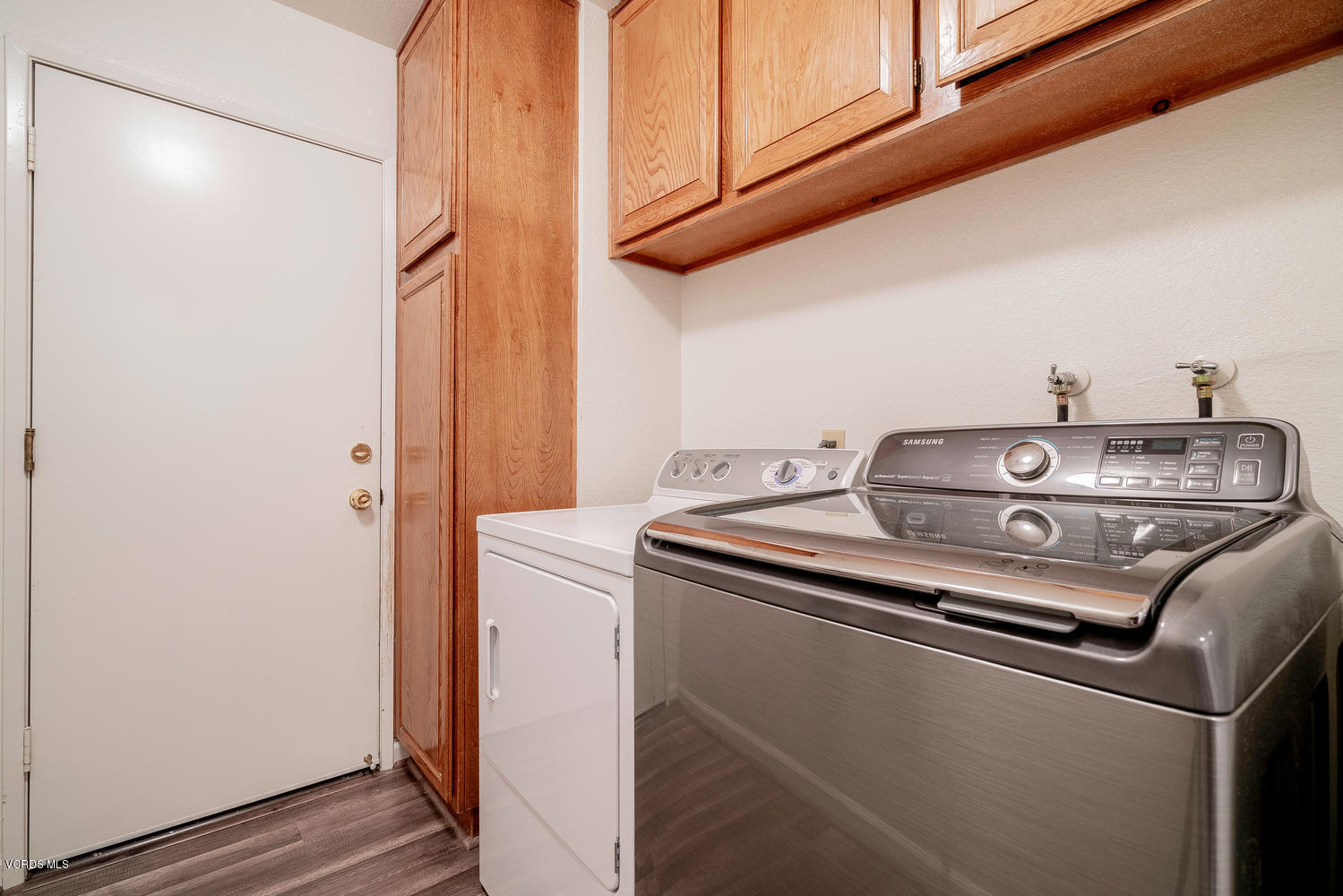 13762 Gunsmoke Road Moorpark, CA 93021 - Photo 17 of 36 a view of washer and dryer
