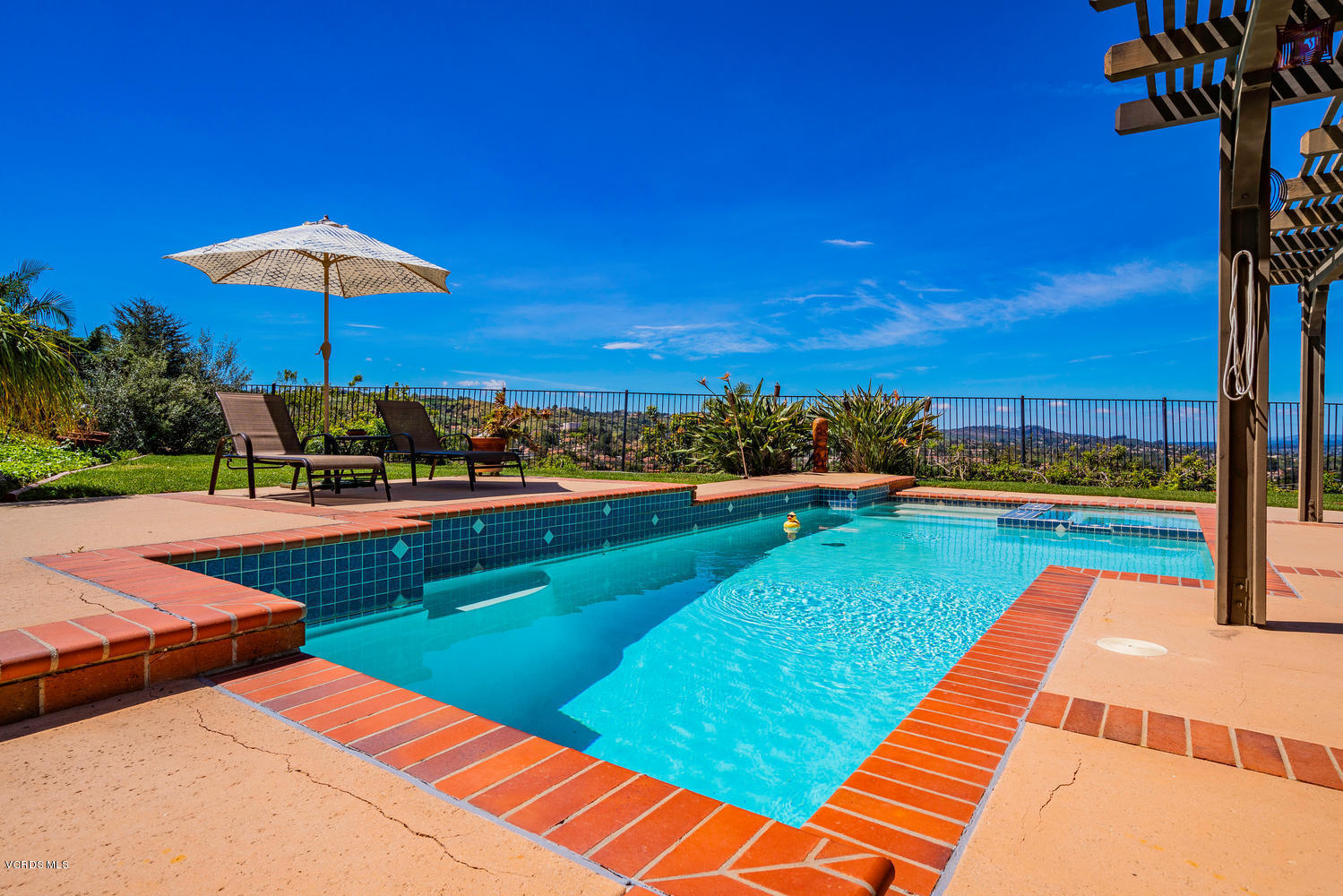 13762 Gunsmoke Road Moorpark, CA 93021 - Photo 32 of 36 a view of a yard with a patio