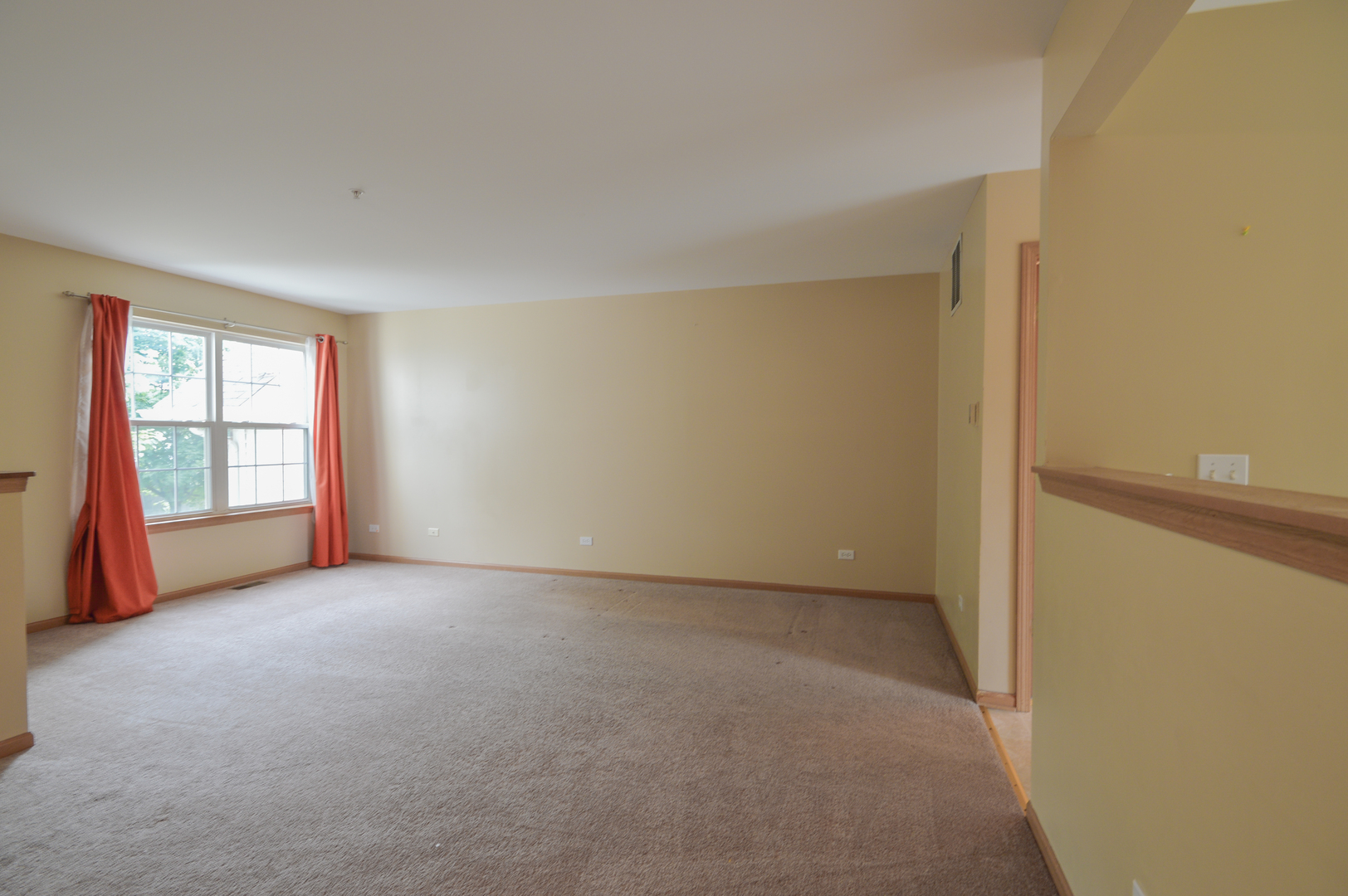 776 River Walk Drive Wheeling, IL 60090 - Photo 7 of 25 an empty room with windows