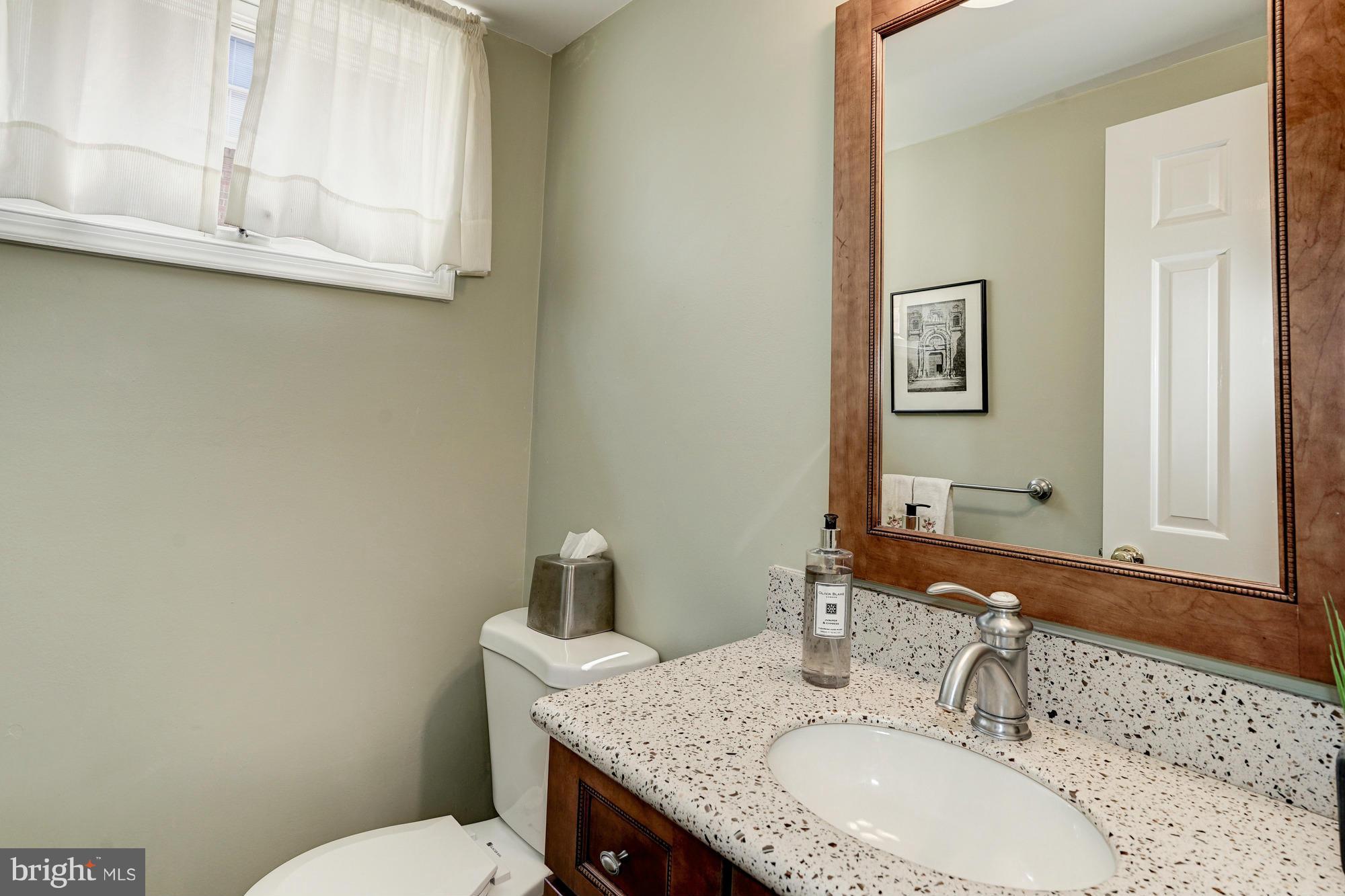 1170 Colonial Road McLean, VA 22101 - Photo 12 of 29 Bath