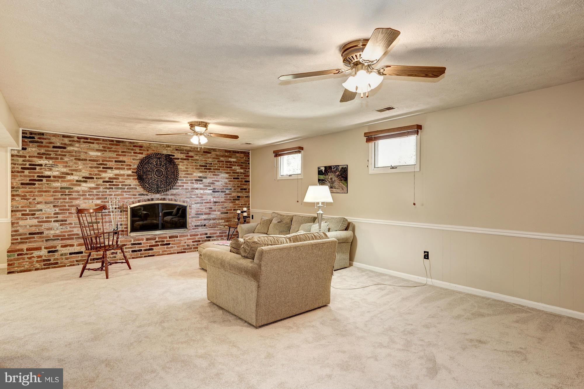 1170 Colonial Road McLean, VA 22101 - Photo 20 of 29 Family Room