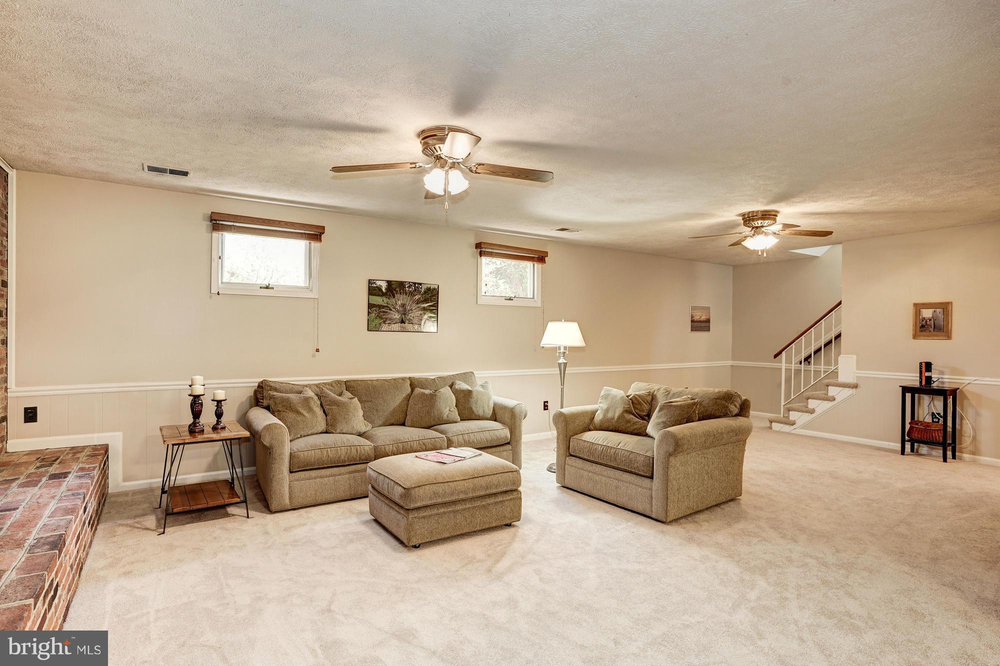 1170 Colonial Road McLean, VA 22101 - Photo 22 of 29 Family Room