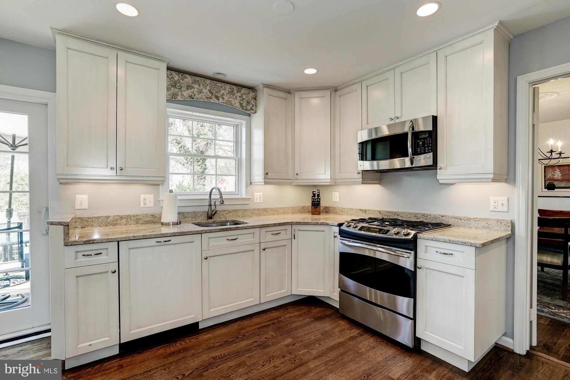 1170 Colonial Road McLean, VA 22101 - Photo 8 of 29 Kitchen