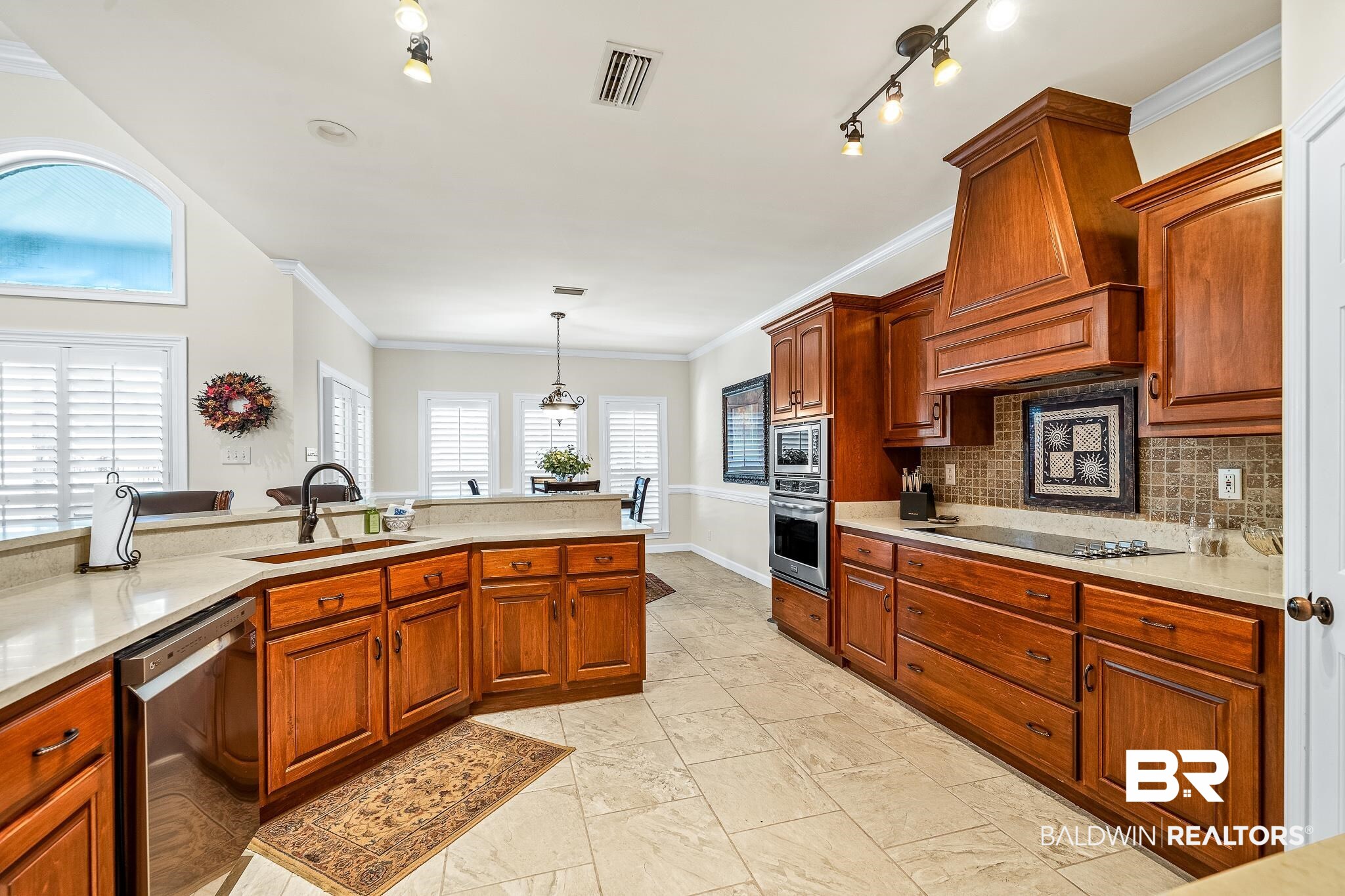 9305 Aspen Circle Daphne, AL 36527 - Photo 17 of 50 (Cabinets are darker than photos show)