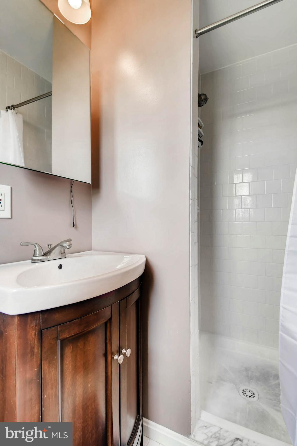 4724 Vicky Road Baltimore, MD 21236 - Photo 14 of 30 Bath (Master)