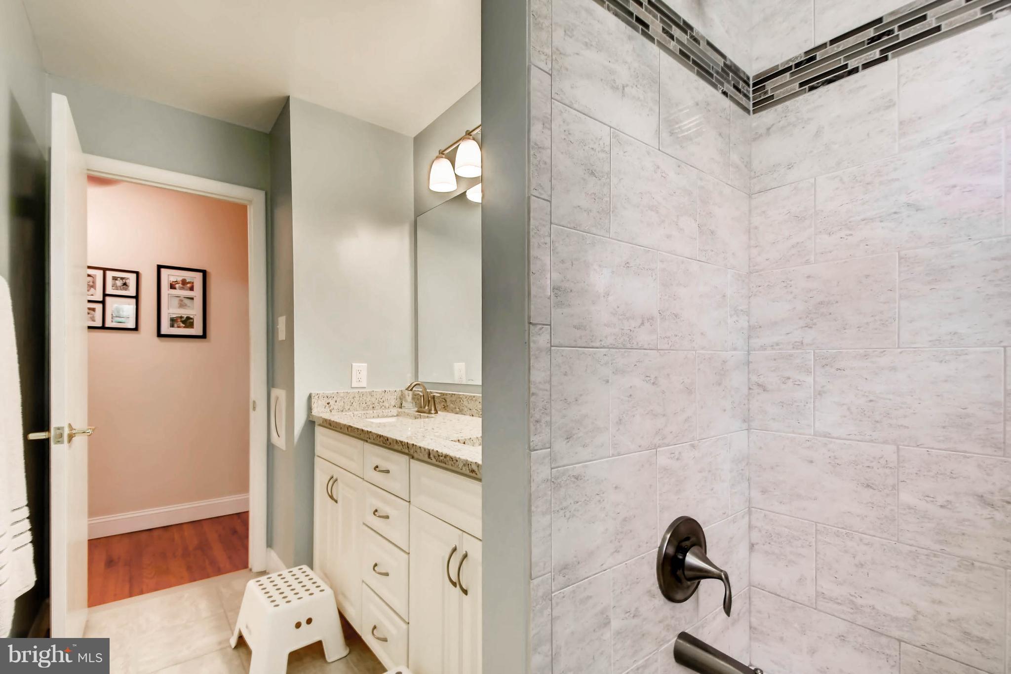 4724 Vicky Road Baltimore, MD 21236 - Photo 20 of 30 Upper Hall Bath