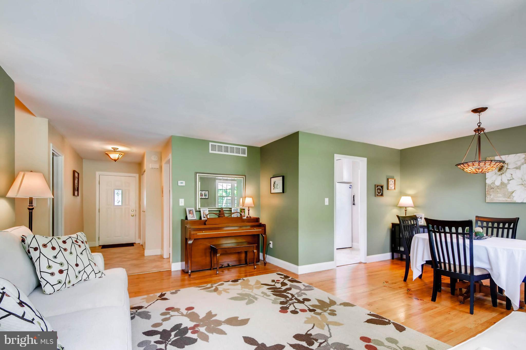 4724 Vicky Road Baltimore, MD 21236 - Photo 3 of 30 Dining Room