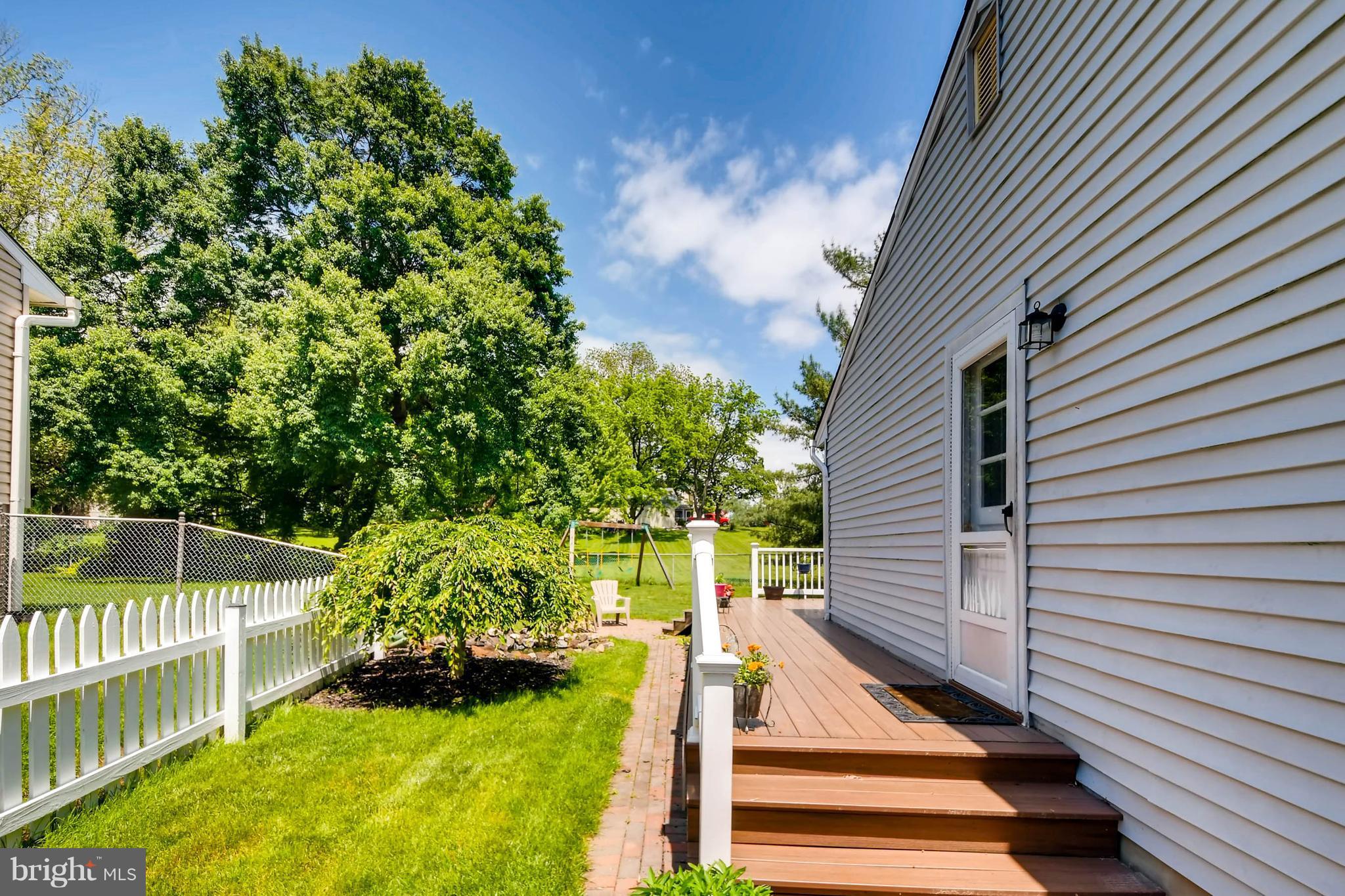 4724 Vicky Road Baltimore, MD 21236 - Photo 29 of 30 Exterior Side Yard