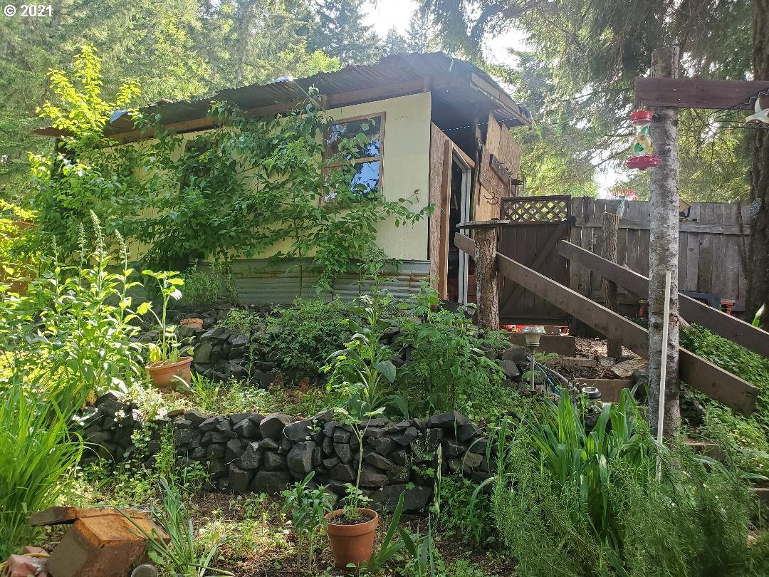 79311 Letz Creek Road Lorane, OR 97451 - Photo 10 of 24 Gallery Image 10