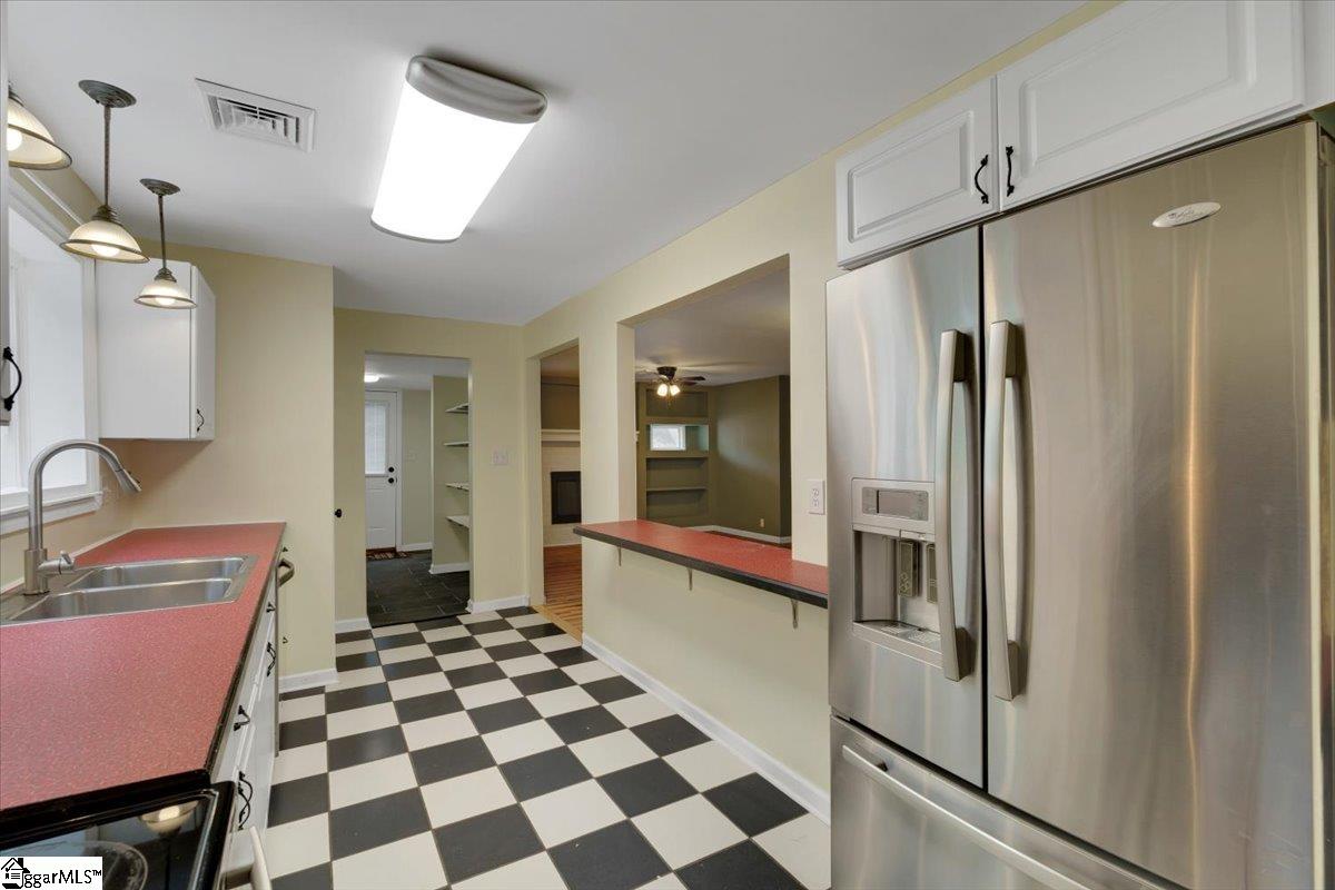 2637 John Dodd Road Wellford, SC 29385 - Photo 17 of 32 Gallery Image 17