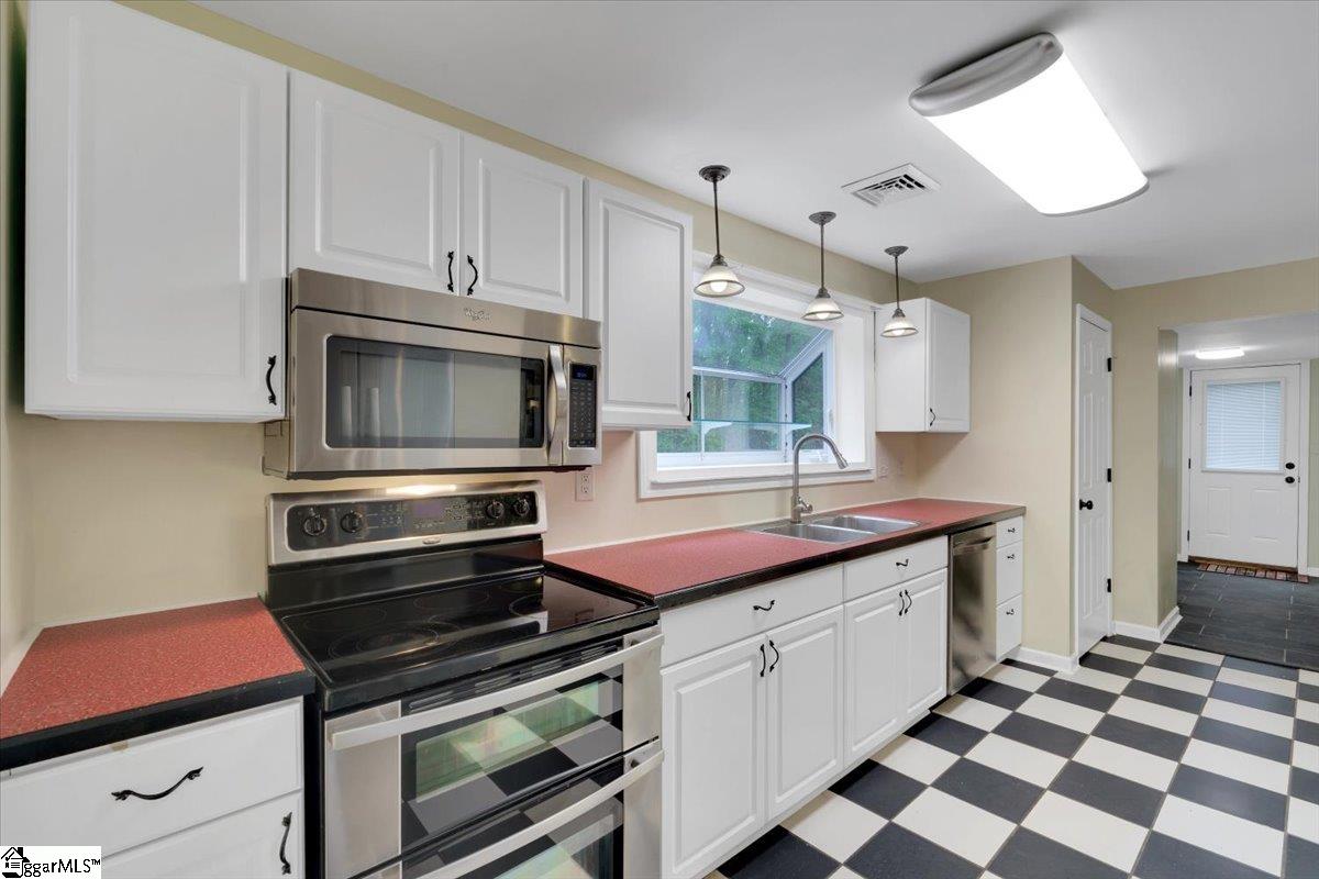 2637 John Dodd Road Wellford, SC 29385 - Photo 18 of 32 Gallery Image 18