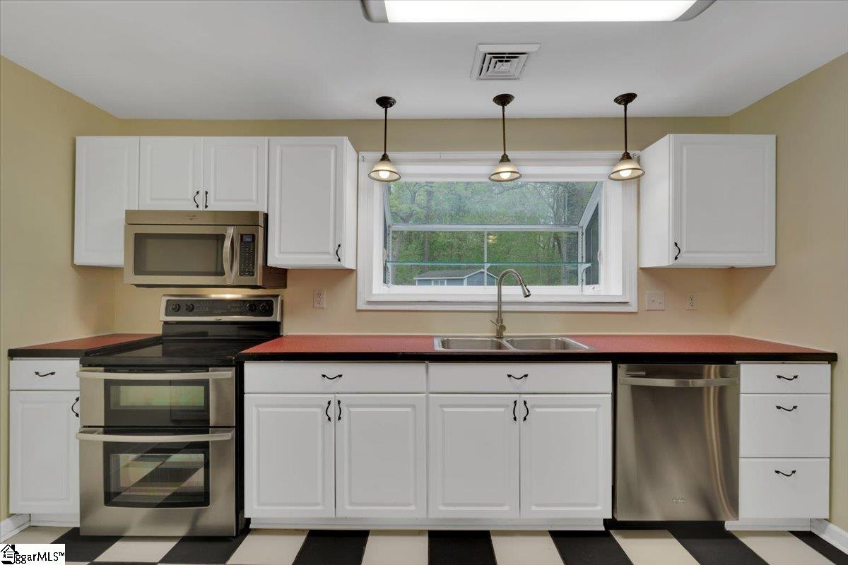 2637 John Dodd Road Wellford, SC 29385 - Photo 19 of 32 Gallery Image 19