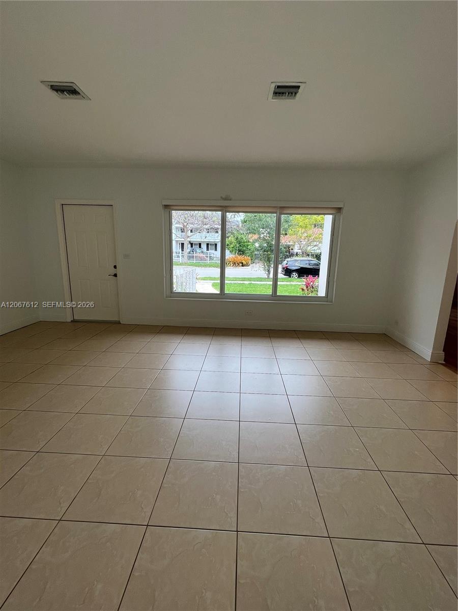 110 Southwest 30th Road Miami, FL 33129 - Photo 8 of 32 Gallery Image 8