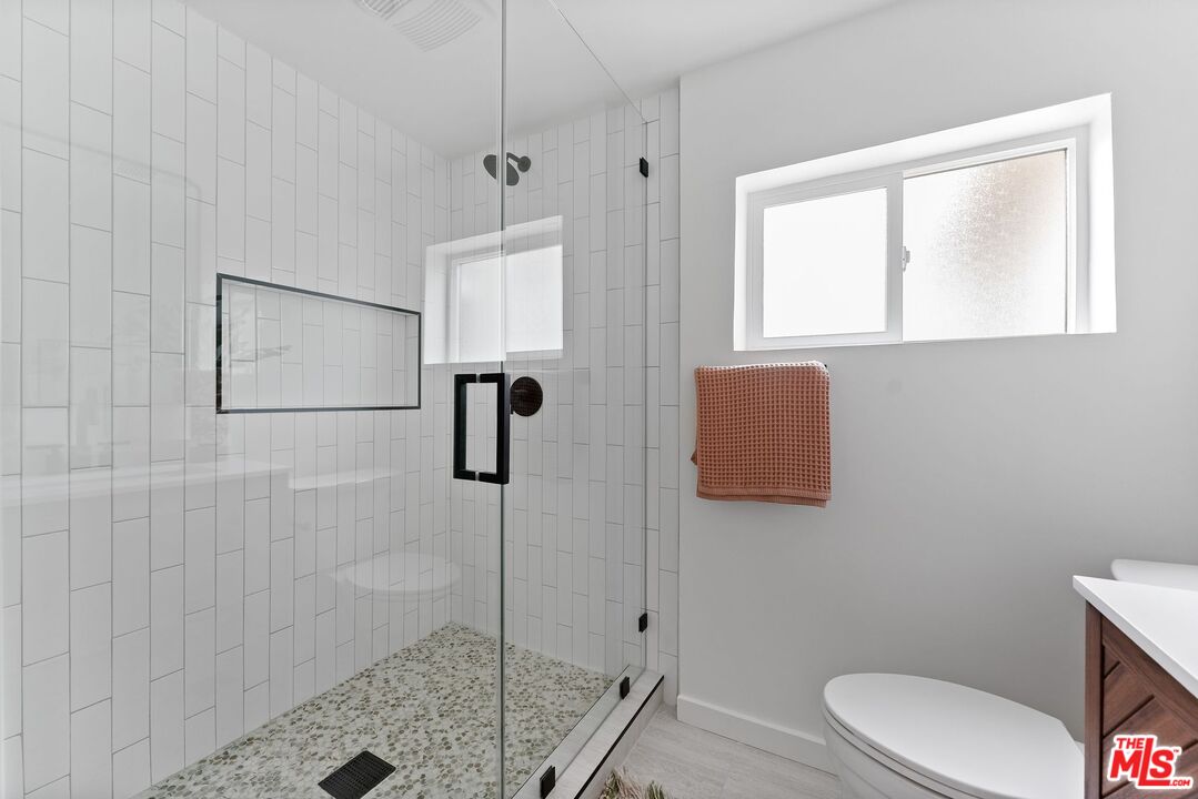 5192 Orange Place Los Angeles, CA 90008 - Photo 15 of 24