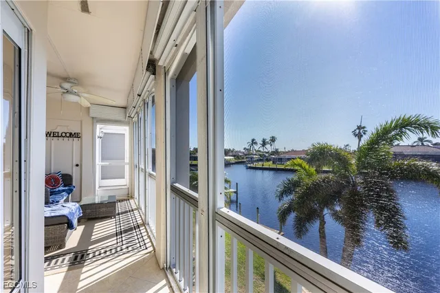 $329,900 | 304 Tudor Drive, Unit 7, Cape Coral, FL 33904