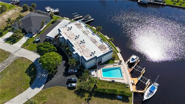 $329,900 | 304 Tudor Drive, Unit 7, Cape Coral, FL 33904