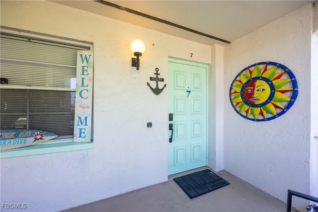 $329,900 | 304 Tudor Drive, Unit 7, Cape Coral, FL 33904