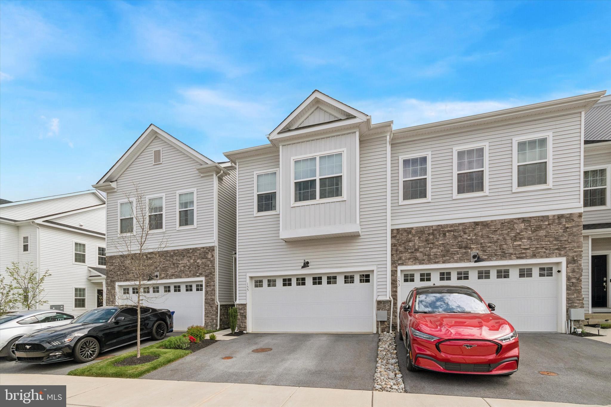 155 Livingston Lane Exton, PA 19341 - Photo 2 of 35