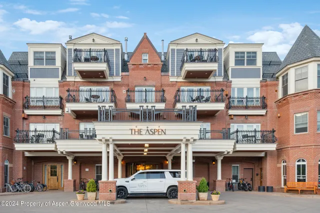 $260,000 | 415 East Dean St Unit 10 Wks 32 & 33, Aspen, CO 81611