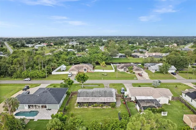 $1,800 | 7460 Regina Drive, Englewood, FL 34224