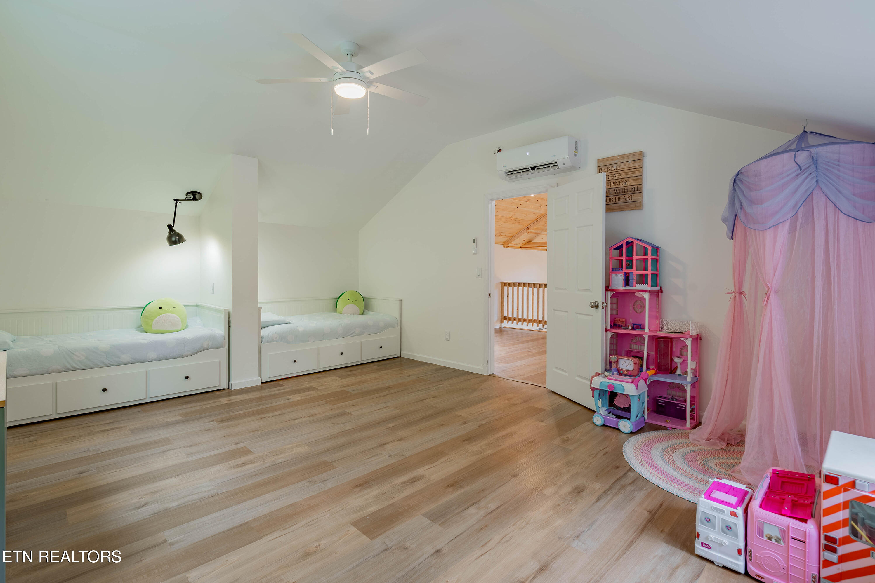 131 Bart Woolum Road Lancing, TN 37770 - Photo 13 of 26 A7301147-HDR