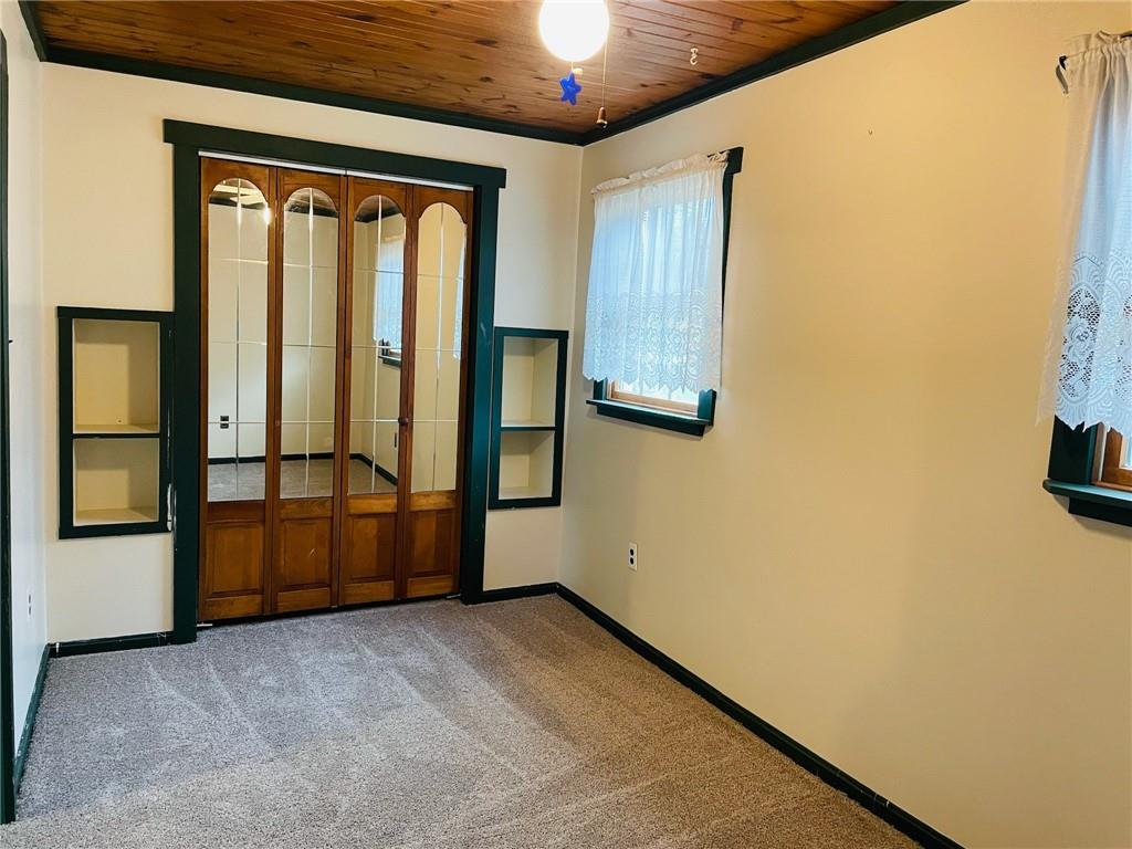 4270 Edinburg Road New Castle, PA 16102 - Photo 17 of 25 a view of front door
