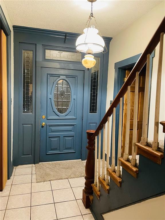 4270 Edinburg Road New Castle, PA 16102 - Photo 6 of 25 a view of front door with hallway