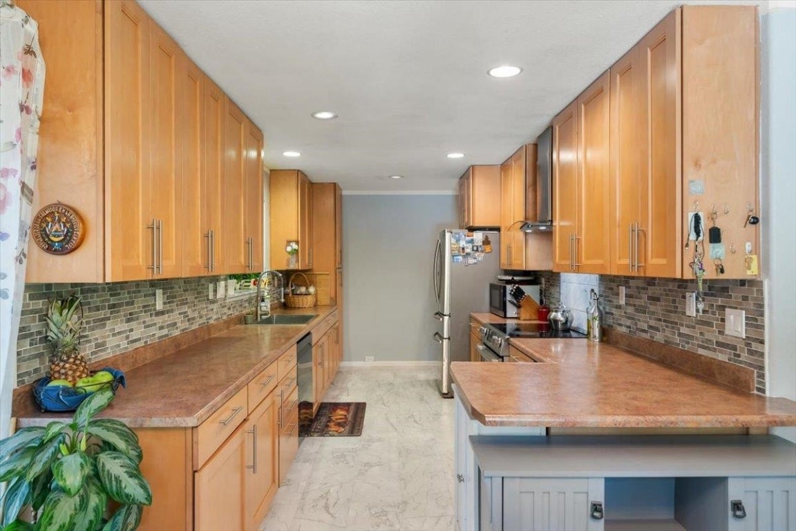2209 Davis Place Road Mount Shasta, CA 96067 - Photo 10 of 29 Gallery Image 10