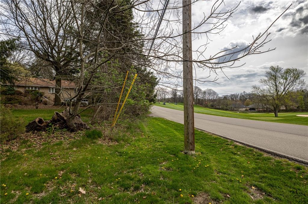 2168 Reis Run Road Pittsburgh, PA 15237 - Photo 16 of 24