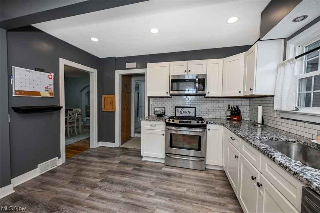 705 Ecton Road Akron, OH 44303 - Photo 7 of 26 Gallery Image 7