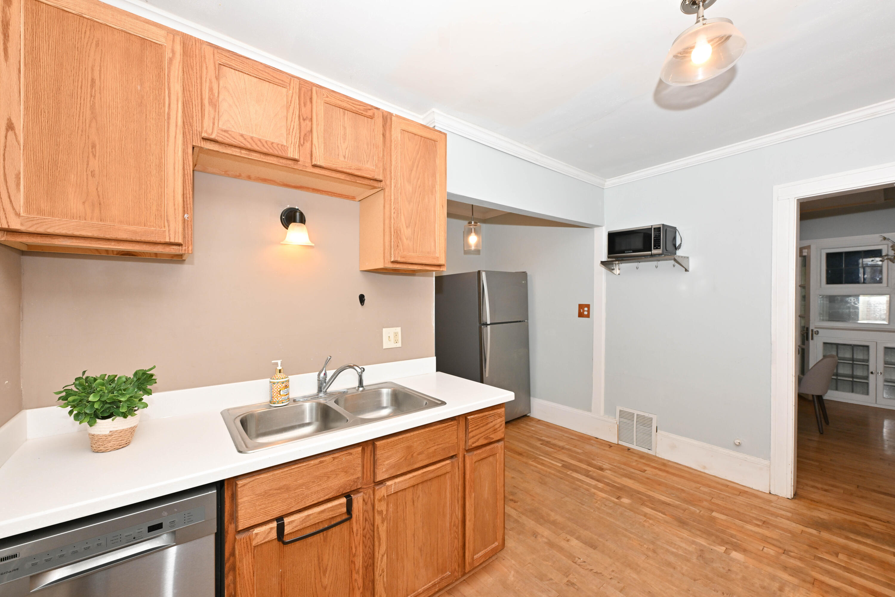1915 North 53rd Street Milwaukee, WI 53208 - Photo 13 of 25 Photo (18)