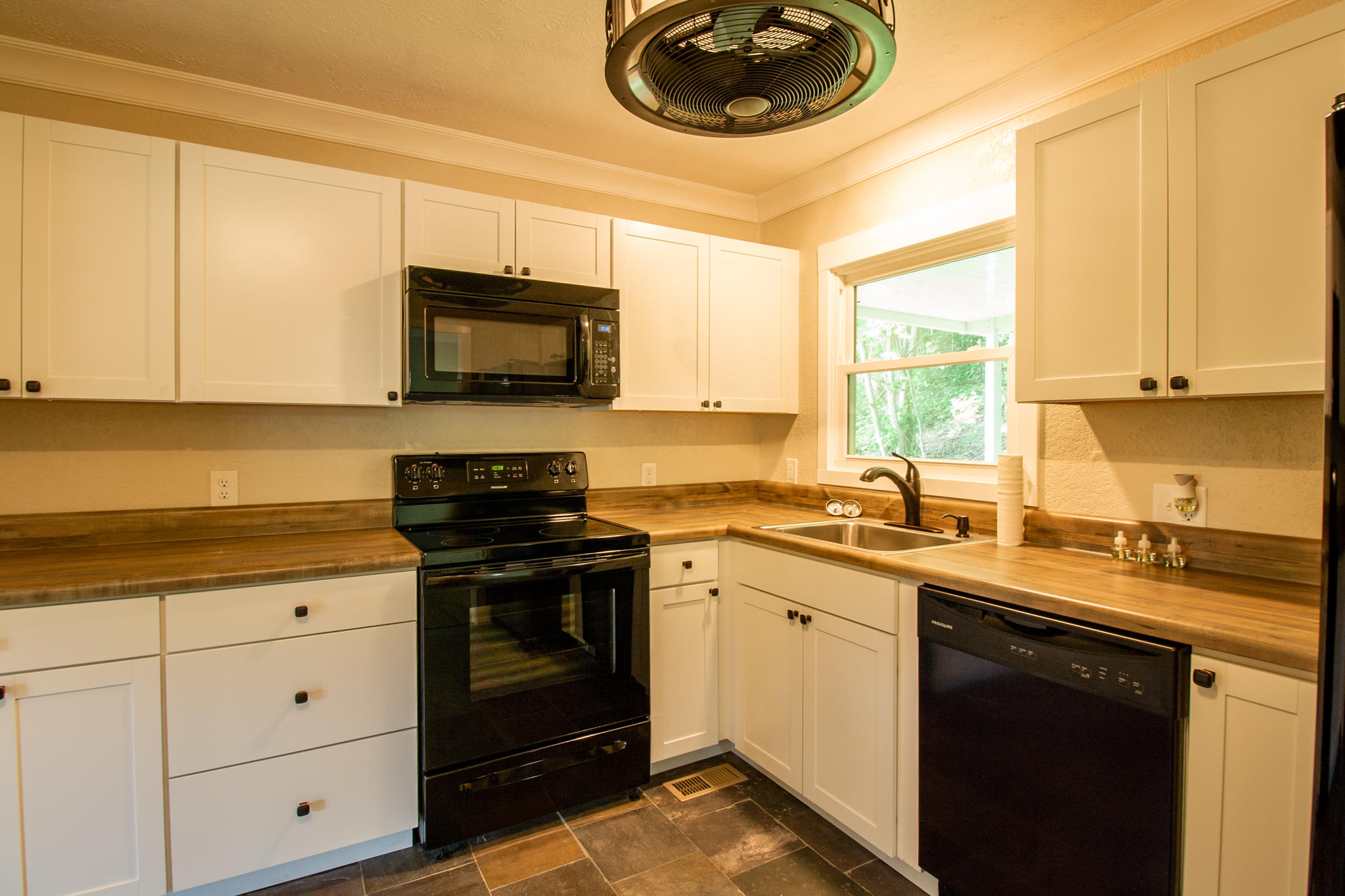 814 Foothills Road Kingsport, TN 37663 - Photo 20 of 44 IMG_8108