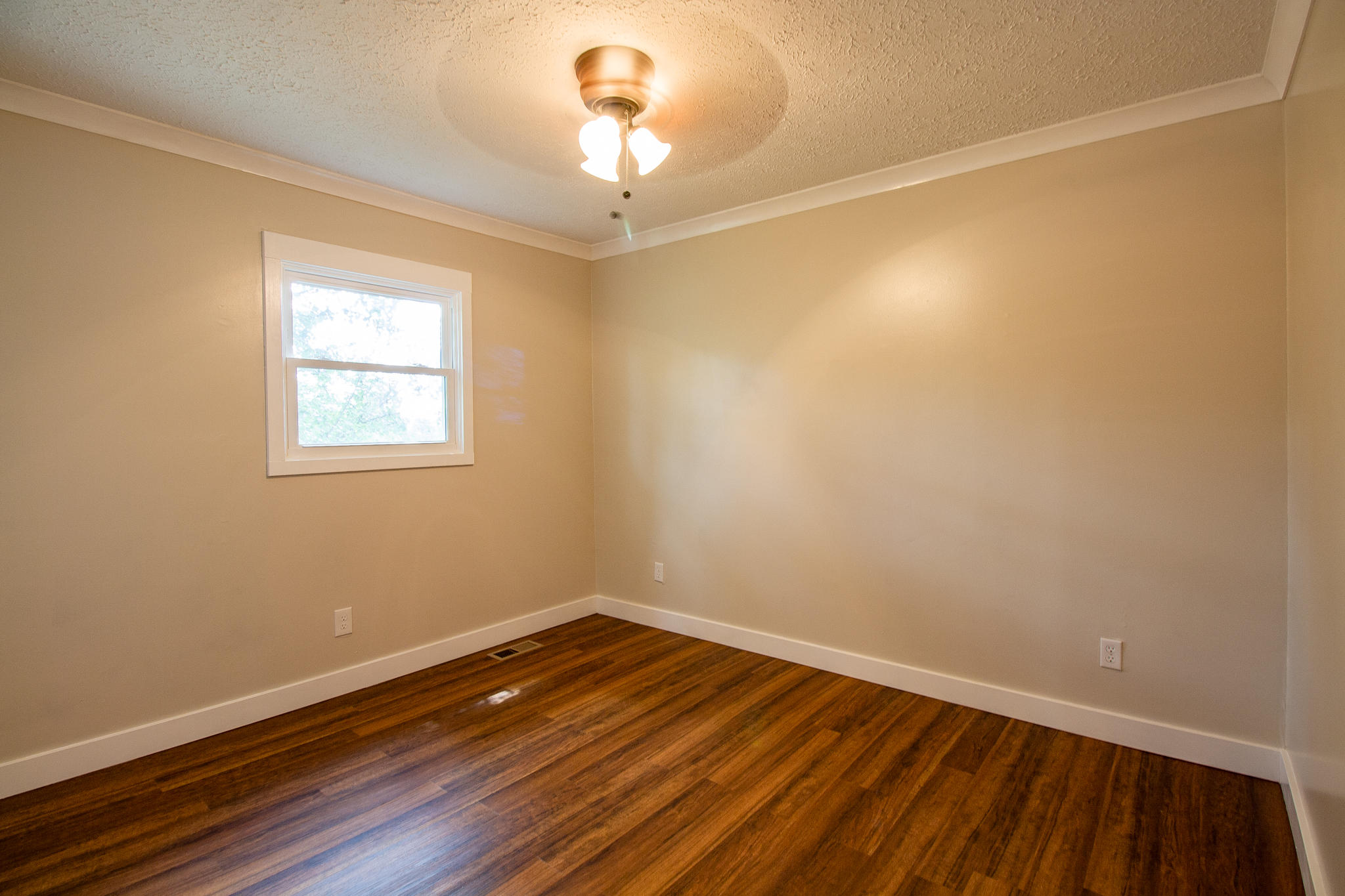 814 Foothills Road Kingsport, TN 37663 - Photo 29 of 44 IMG_8116