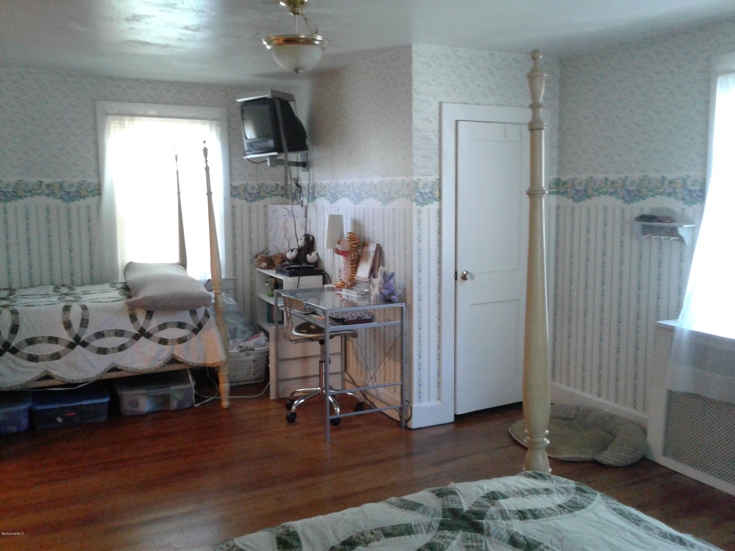817 North Hoosac Road Williamstown, MA 01267 - Photo 13 of 24 Master bedroom