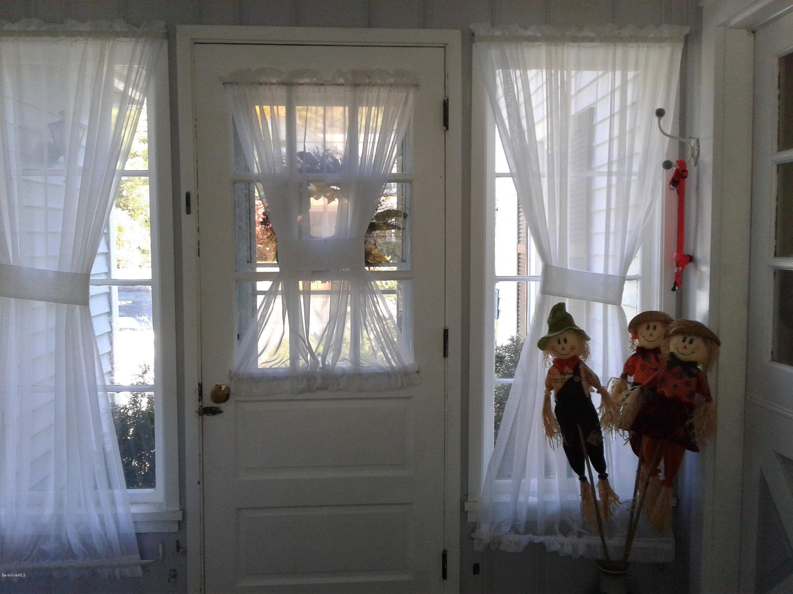 817 North Hoosac Road Williamstown, MA 01267 - Photo 20 of 24 Mud Room / Seasonal Room