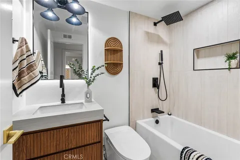 $2,099,000 | 3375 Fuchsia Street, Costa Mesa, CA 92626