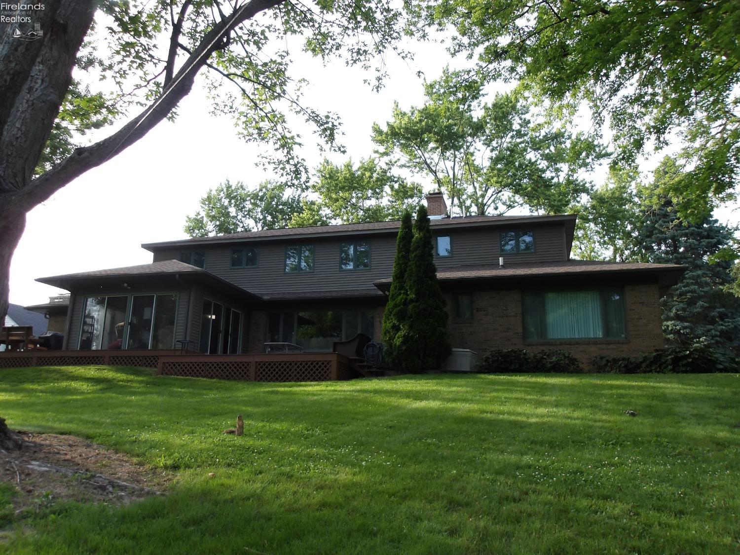 625 Barker Road Fremont, OH 43420 - Photo 2 of 69 Gallery Image 2