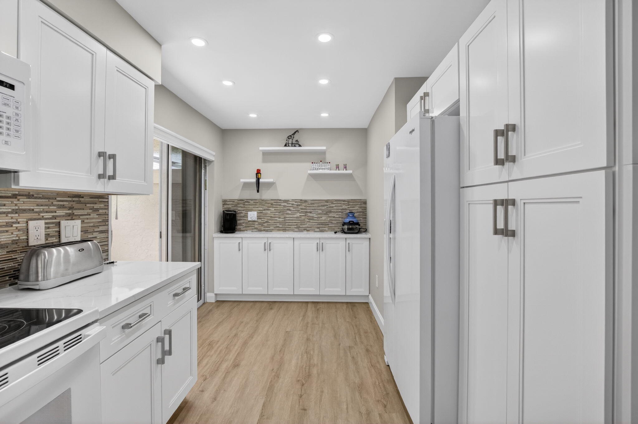 7669 Springwater Place, Unit 102 Boynton Beach, FL 33437 - Photo 17 of 116 17-web-or-mls-DSC_3740