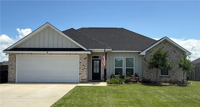 $254,000 | 18198 Wolf Trak Way, Loranger, LA 70446