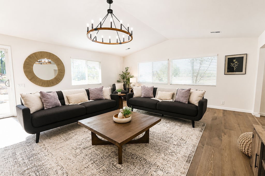 1404 Highridge Street Riverside, CA 92506 - Photo 2 of 27 Living Room Shared Space