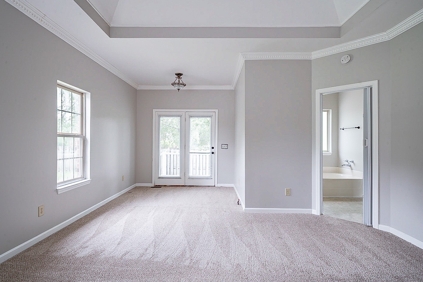 227 Beckwith Road Mount Juliet, TN 37122 - Photo 27 of 34 an empty room with windows and closet