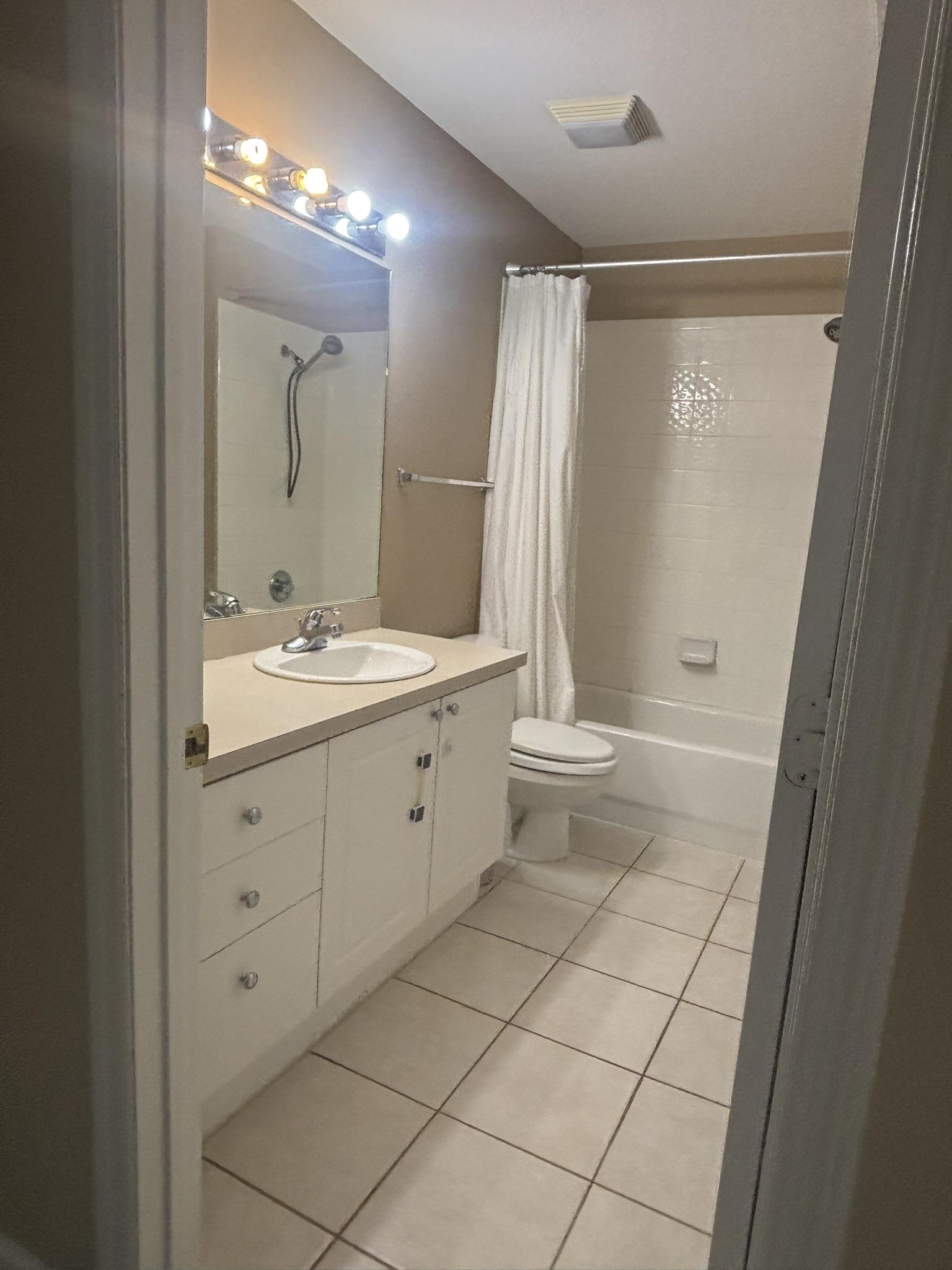 4020 Colleton Court Tallahassee, FL 32311 - Photo 13 of 34