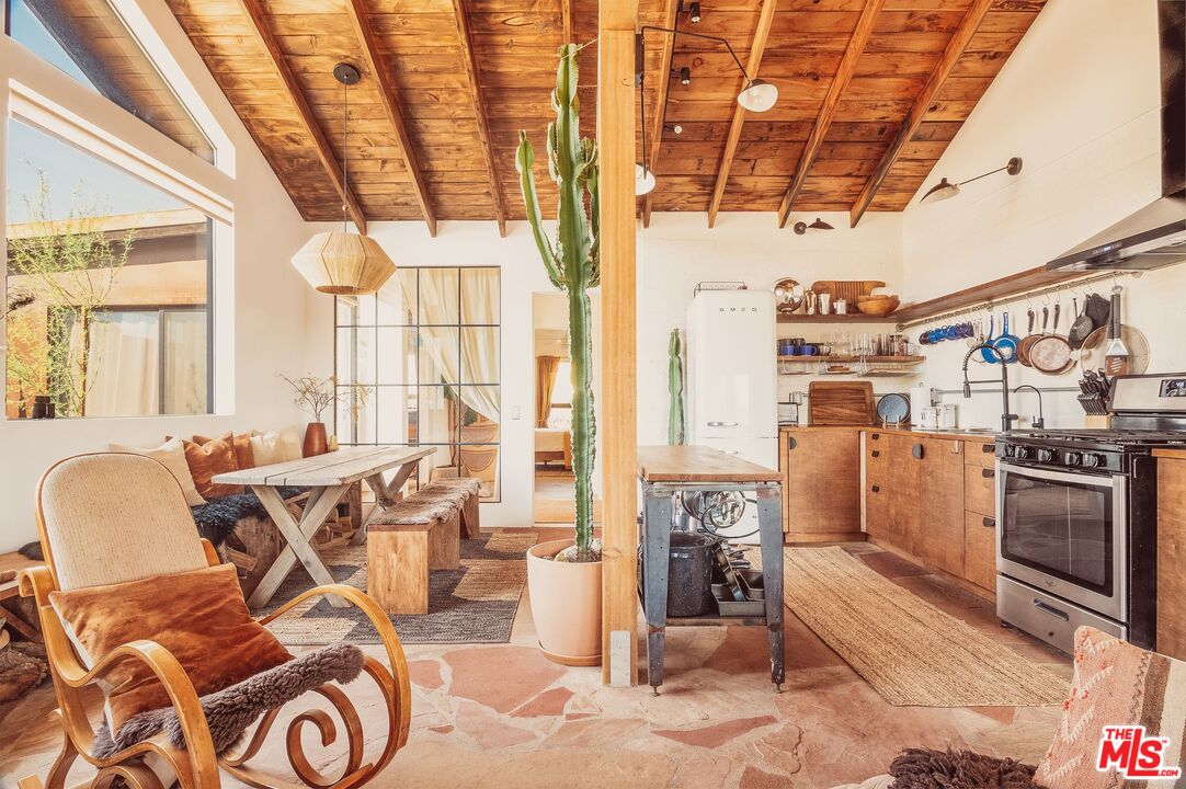 9427 T-Circle Drive Morongo Valley, CA 92256 - Photo 2 of 54