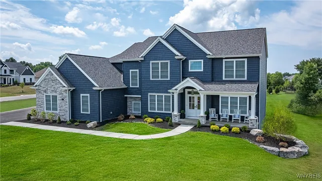 $1,100,000 | 3959 Wheatfield Crossing, North Tonawanda, NY 14120