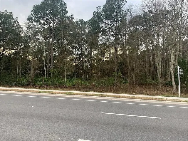 $90,000 | 464094 Highway 200, Yulee, FL 32097