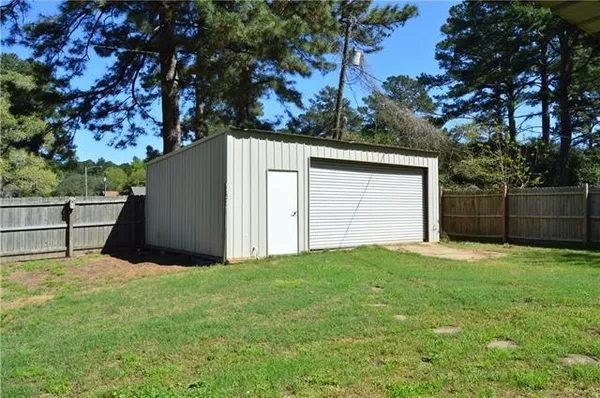 $274,900 | 128 Spring Creek Drive, Pineville, LA 71360