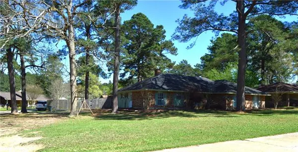 $274,900 | 128 Spring Creek Drive, Pineville, LA 71360